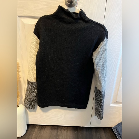 Kismet Turtleneck Sweater - Picture 2 of 6